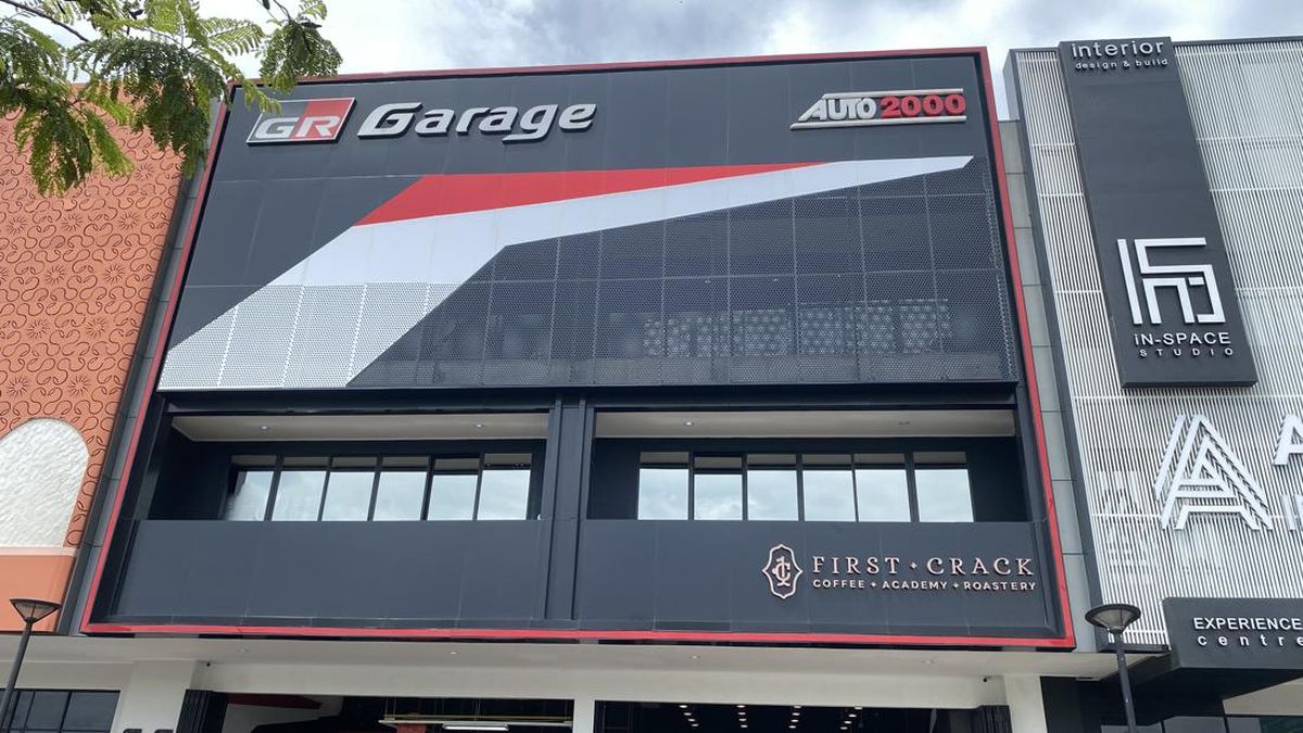 GR Garage Hadir di Indonesia dengan Nuansa Balap Kental