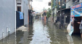Banjir Jakarta Mulai Surut, Aktivitas Warga Normal Lagi